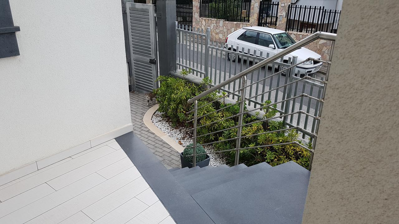 B&Brucoli Oliveto  Luaran gambar
